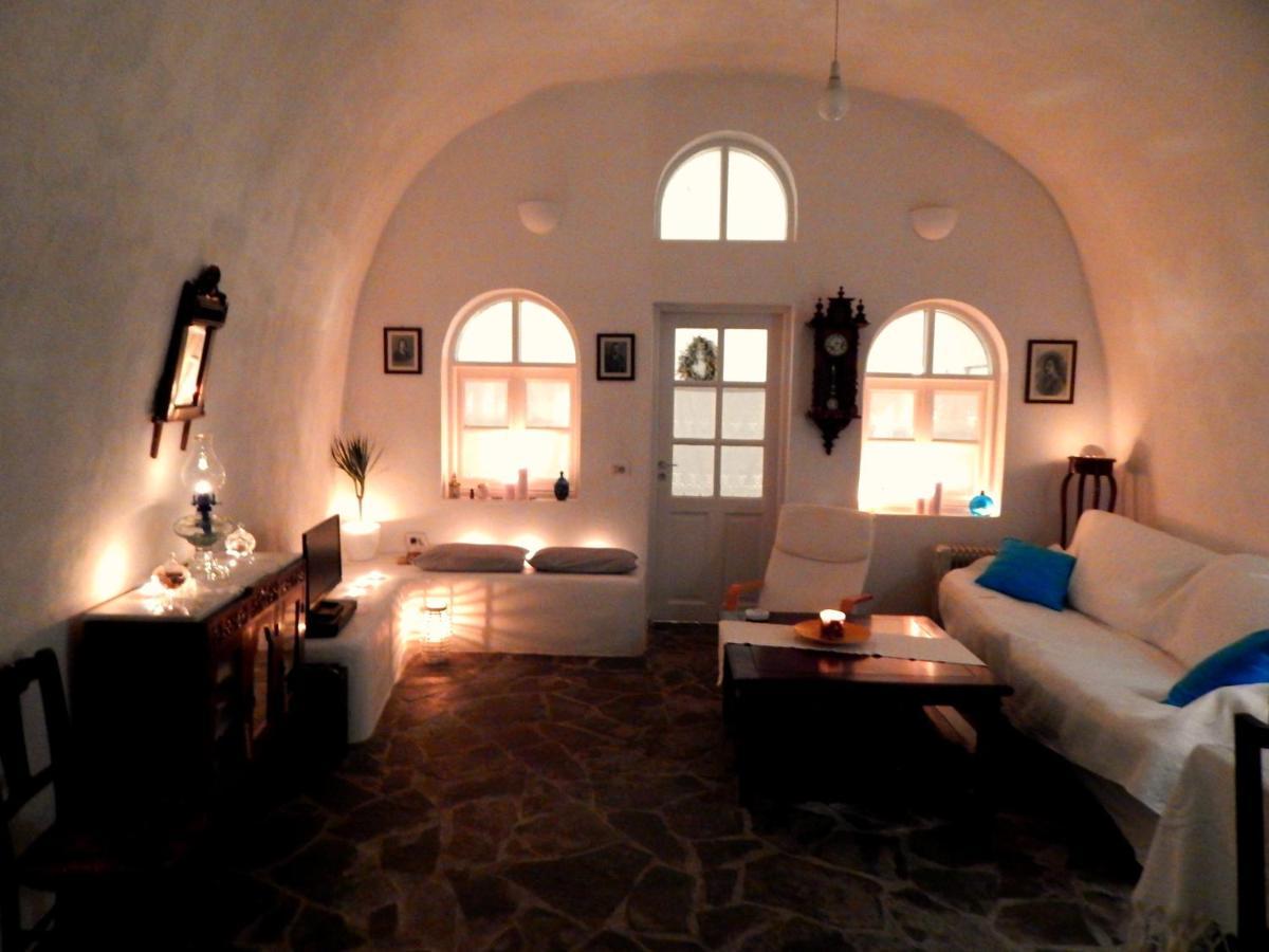 Vóthon Bioclimatic Cave House Santorini 빌라 외부 사진